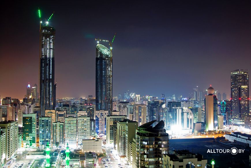 Абу Даби, Небоскреб внесенный в книгу Гиннеса