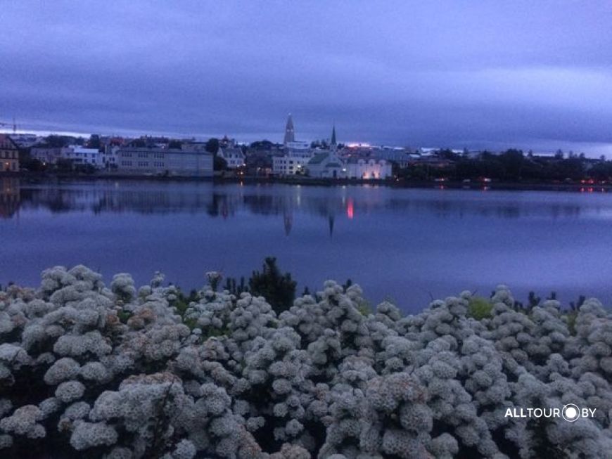 Вечерний Рейкьявик. Фото: Александр Полойко